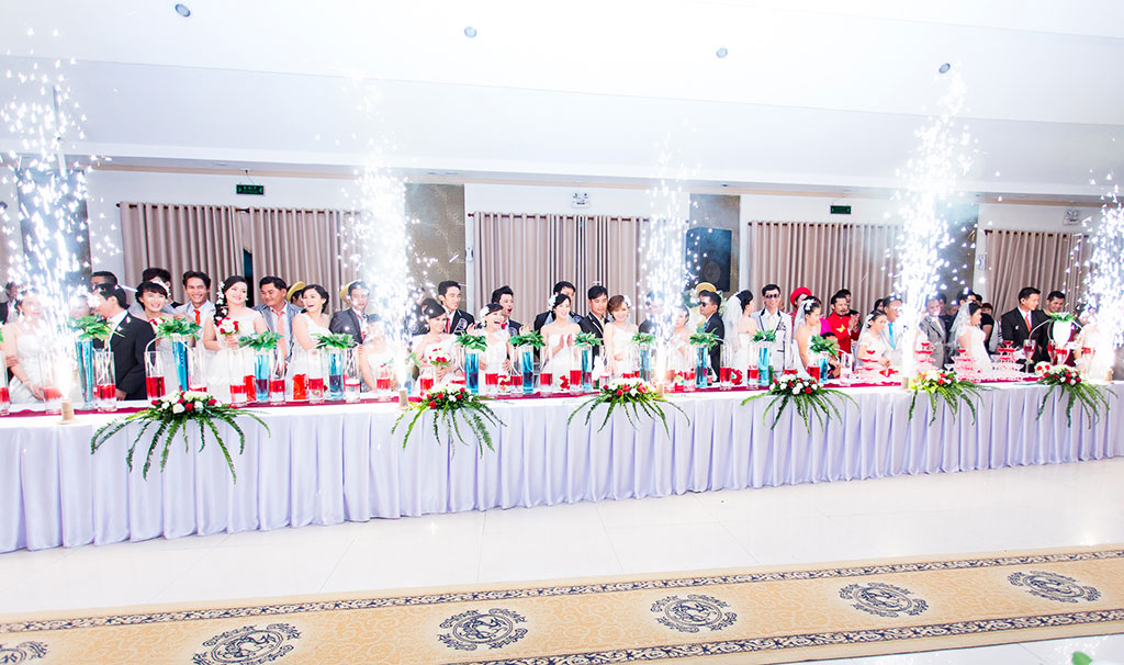 Lễ cưới tập thể mang tên Đám cưới vì cộng đồng 2014