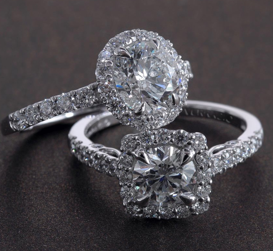 Nhẫn đính hôn gắn kim cương tuyệt đẹp